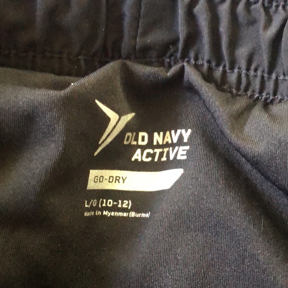 Bundle of 6 Old Navy Active shorts - Picture 6 of 11